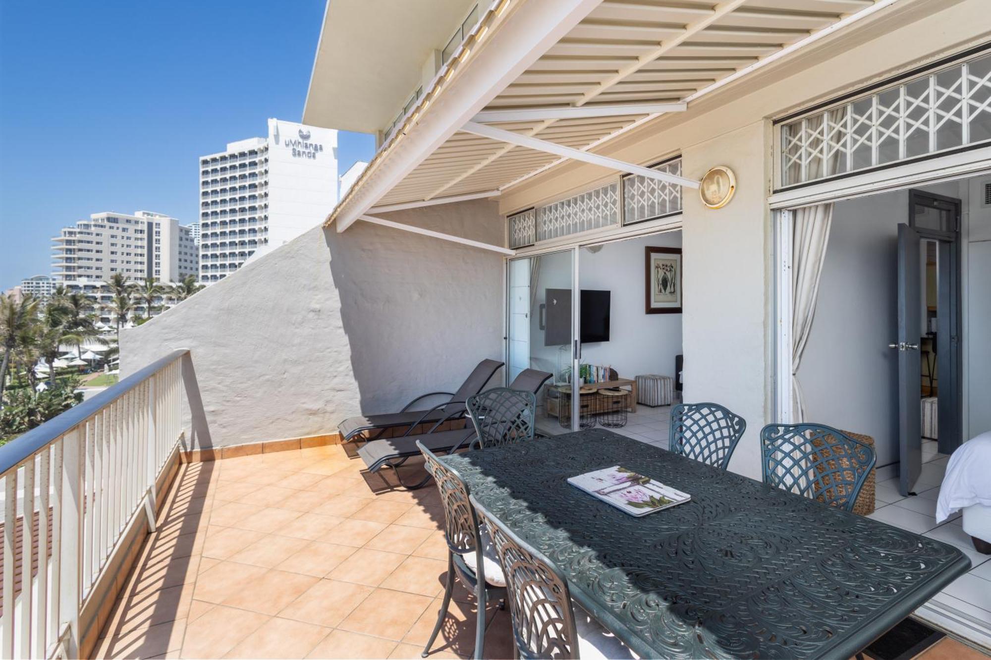 22 Bronze Bay - By Stay In Umhlanga Durban Bagian luar foto