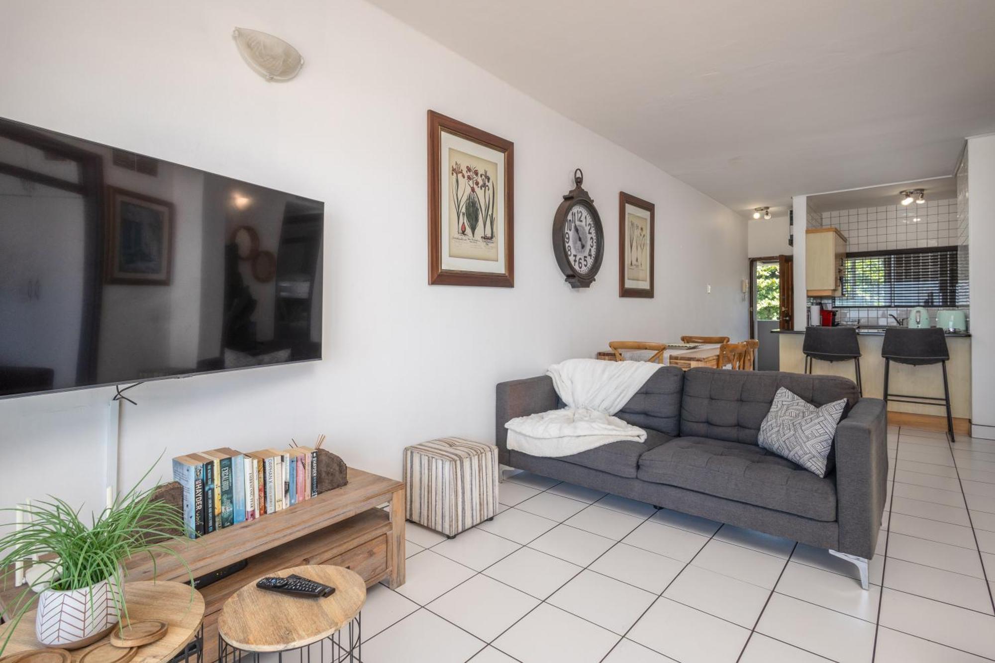 22 Bronze Bay - By Stay In Umhlanga Durban Bagian luar foto